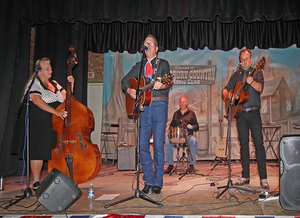 Clint-Bradley - Clint Bradley Band 10