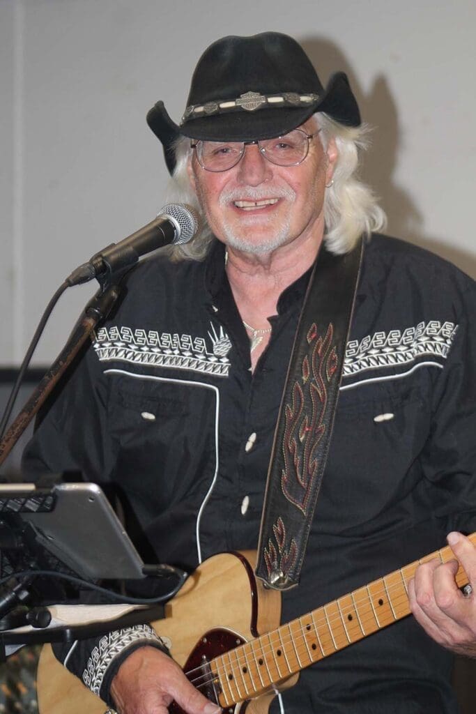 Artist-images - Johnny Holland 52