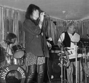Julie-Byrne - Byrne 31