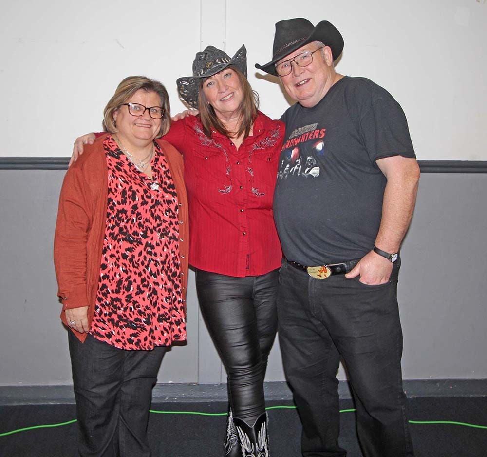 Artist-images - Tanya Turner with club organisers Phil and Teresa Mann